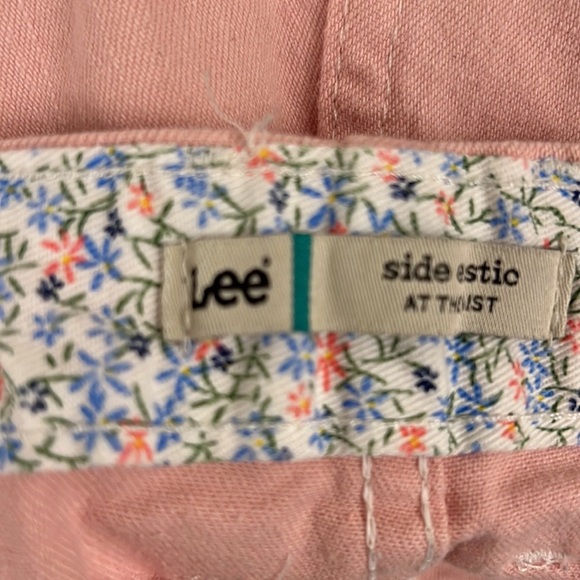 Lee ladies shorts - Picture 5 of 9